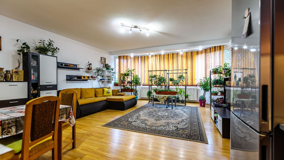 Casă cu teren pe Calea Timișorii - Poză 1