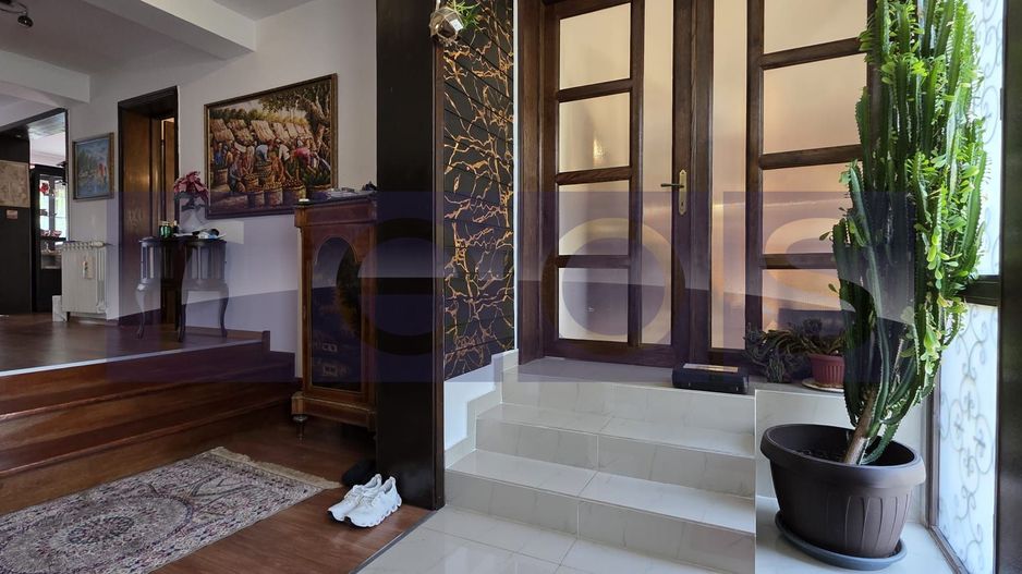 VANZARE CASA 10 CAMERE | ZONA VATRA LUMINOASA - Poză 2
