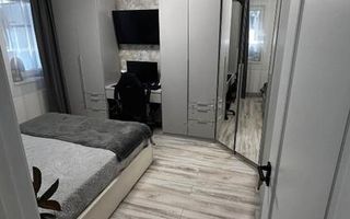 Apartament cu 2 camere, balcon închis, parcare, zona Parcul Poligon. - Poză 3