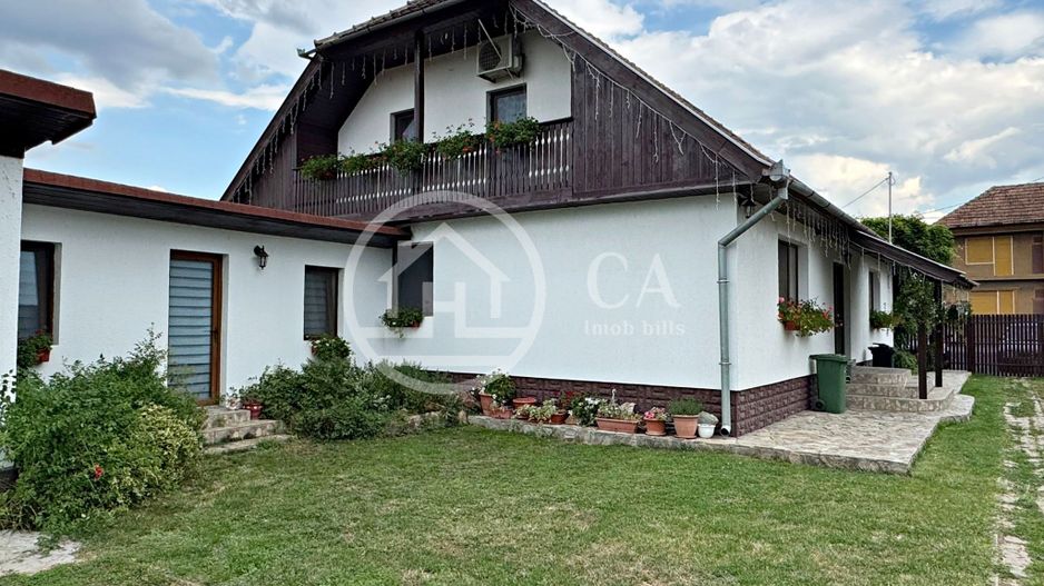 Casă de vânzare cu 4 camere si teren de 1000 mp in Salard, Bihor - Poză 4