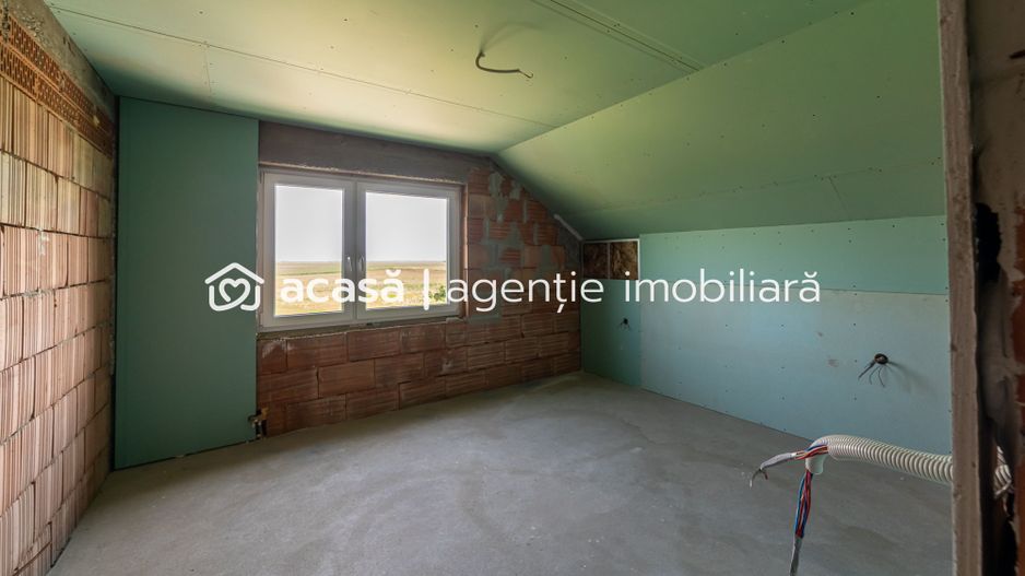 Nou! Casă frumoasă în Sâmbăteni - Poză 16