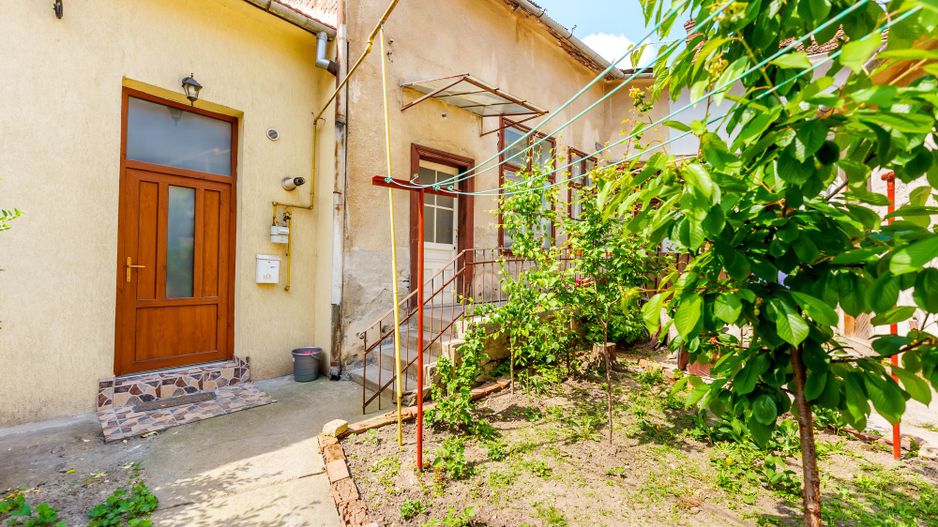 Apartament 3 camere pentru investiții central - Poză 2