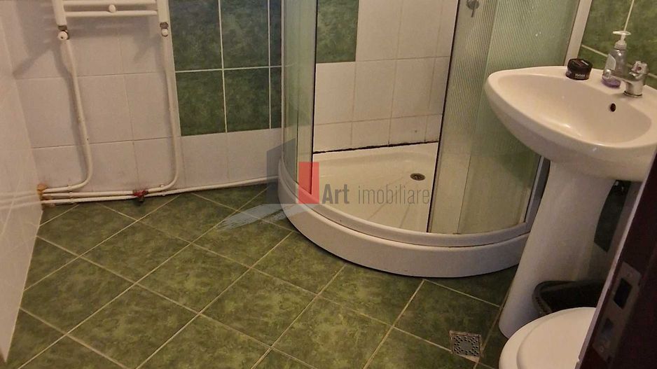 APARTAMENT DE 2 CAMERE BARCA - Poză 4