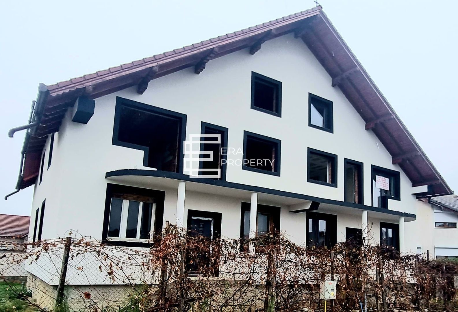 Duplex  5 camere -185 mp utili- pivnita - Selimbar - Poză 1