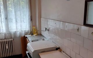 Apartament cu 3 camere decomandat - Etaj 2 - Fara Risc - Podu Ros - Poză 3