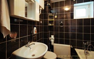 Casa renovata, mobilata si utilata complet - Poză 26