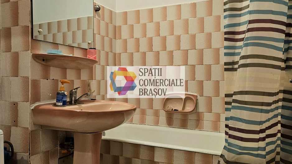 Apartament cu patru camere, zona Judetean 77mp - Poză 6