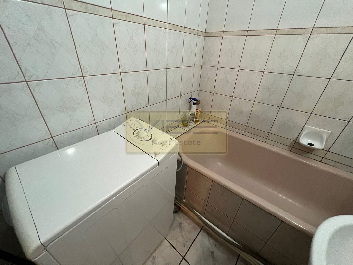 Apartament 1 camera decomandat 10 min Gara - Poză 9