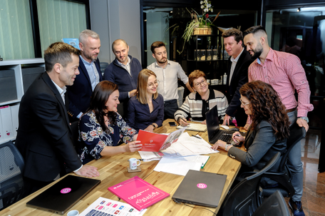 
    Pasul 1. Povestim despre proprietatea pe care doriți să o achiziționați, îndiferent dacă este vorba de o casă, un apartament, un teren de casă, un spațiu comercial sau o hală industriala
  