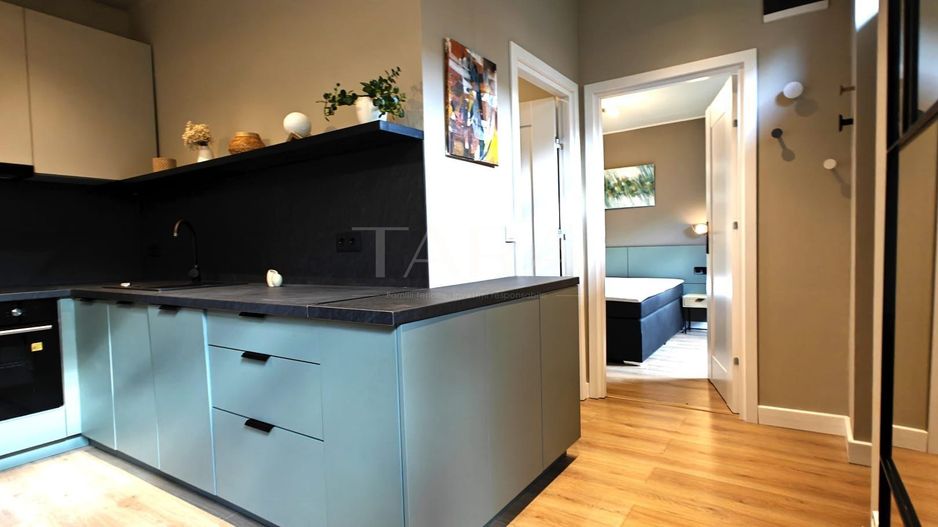 Apartament cu posibilitate de mansardare, parcare și grădină, central. - Poză 5