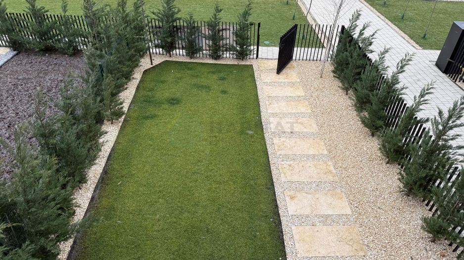 Vila urbana cu gradina langa parc in Tunari - Poză 12