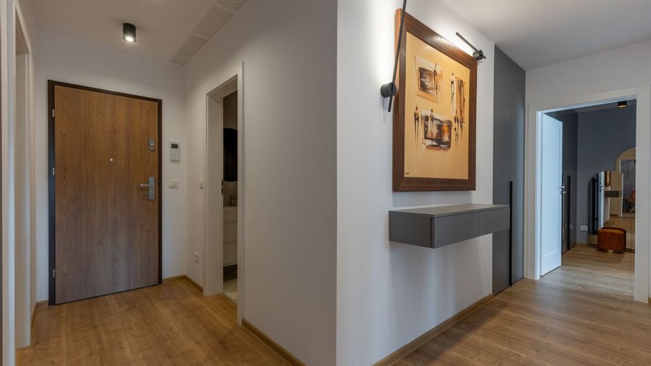 Inchiriem apartament 3 camere mobilat utilat lux cu parcare subterana - Poză 6