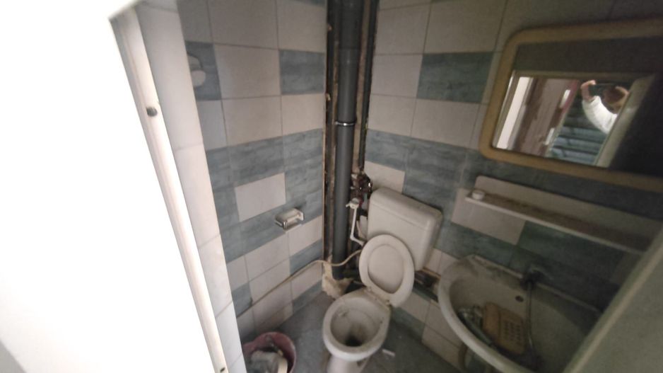 Garsoniera ieftina cu vedere la parc - Poză 7