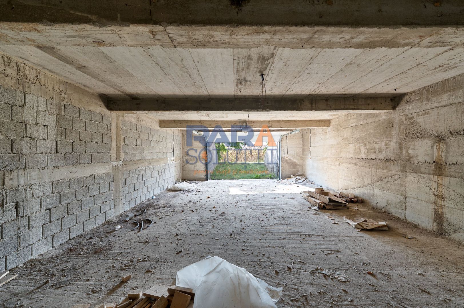 Casă P+1E, 402 mp, teren 3.600 mp, 17 km de Roman - PREȚ LA OFERTĂ! - Poză 20
