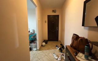 Etaj 2, centrala proprie, ideal pentru investitie - Complex - Poză 4