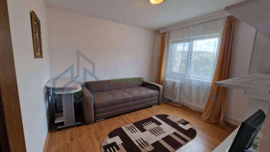 Camera liberă în apartament cu 2 camere decomandate - Poză 1