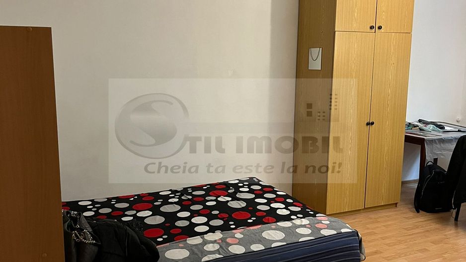 APARTAMENT 1 CAM DECOMANDAT PODU DE FIER ET 2 DIN 4 LIBER - Poză 3