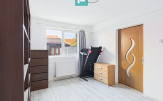 Casă spațioasă cu 4 camere în Vladimirescu - Poză 10