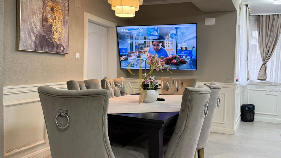 Casă spațioasă în Varias, împărțită în două unități cu acces separat - Poză 3