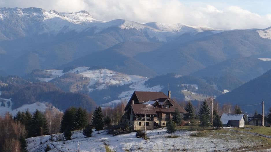 In locatia de basm: - Pestera, Moieciu, Brasov, utilitati, accesibilitate - Poză 30