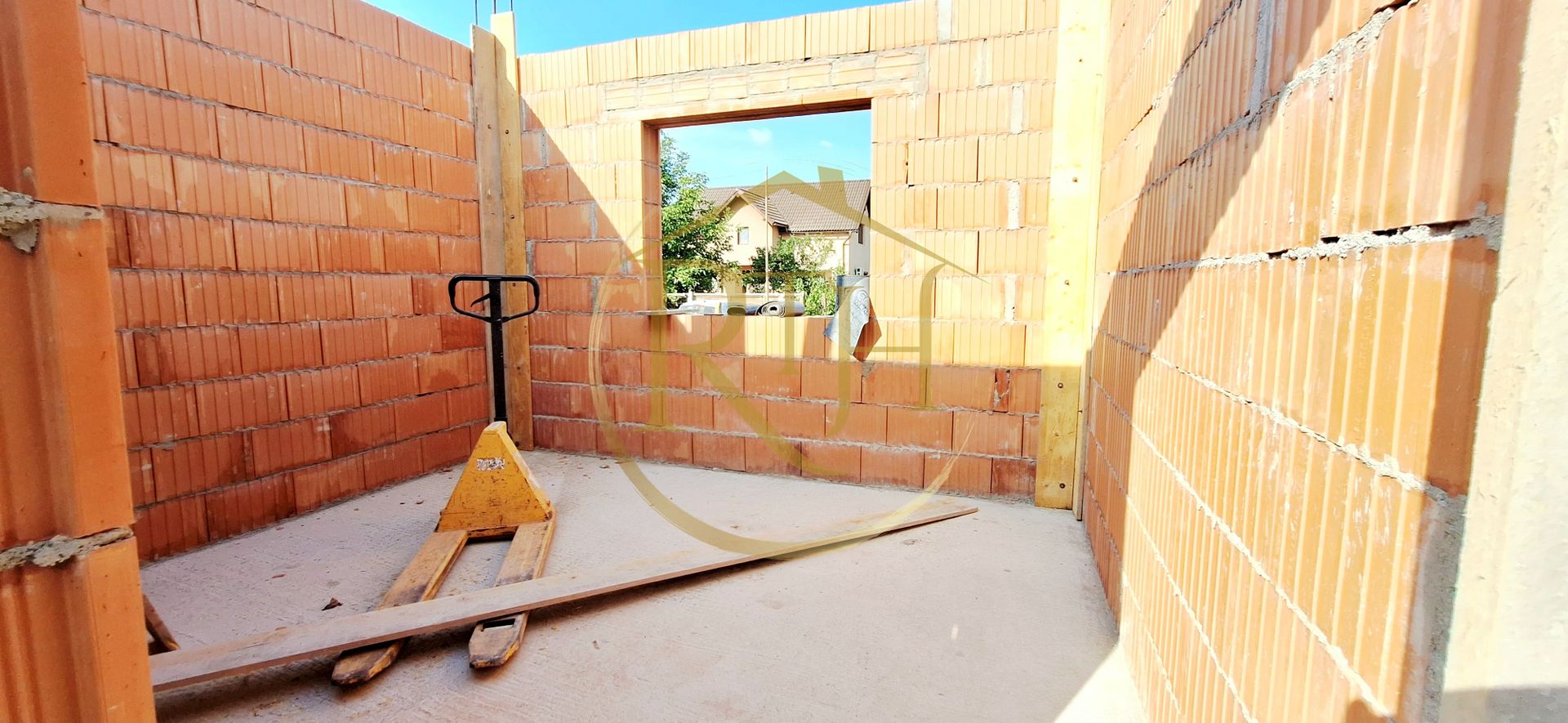 Oferim spre vanzare, Case tip duplex despartite prin spatiu verde, Giroc - Poză 7