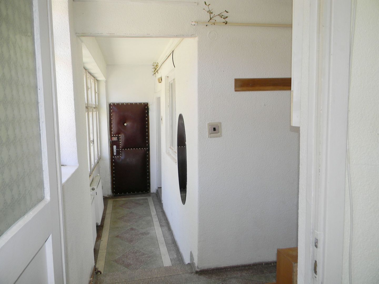 Proprietate cu 2 hale si casa la inchiriat,teren 1350mp - Poză 18
