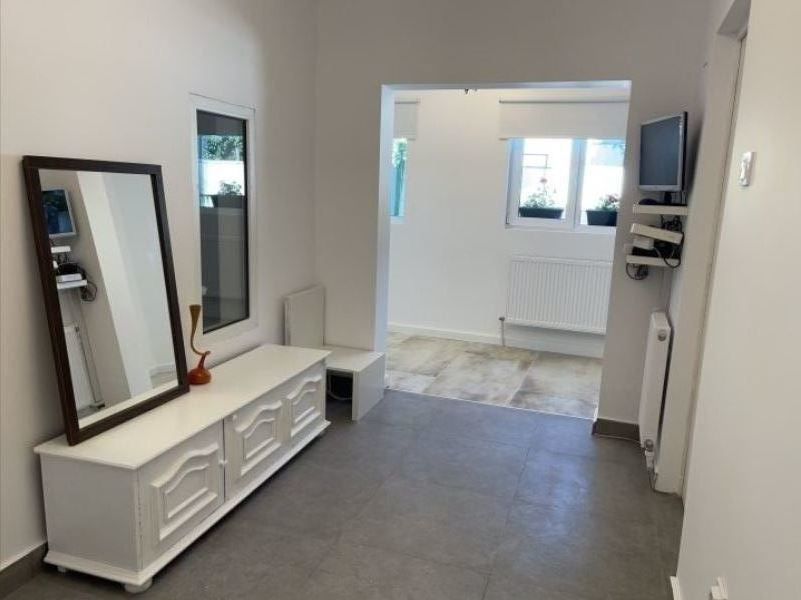 Casa zona Giulesti - Poză 1