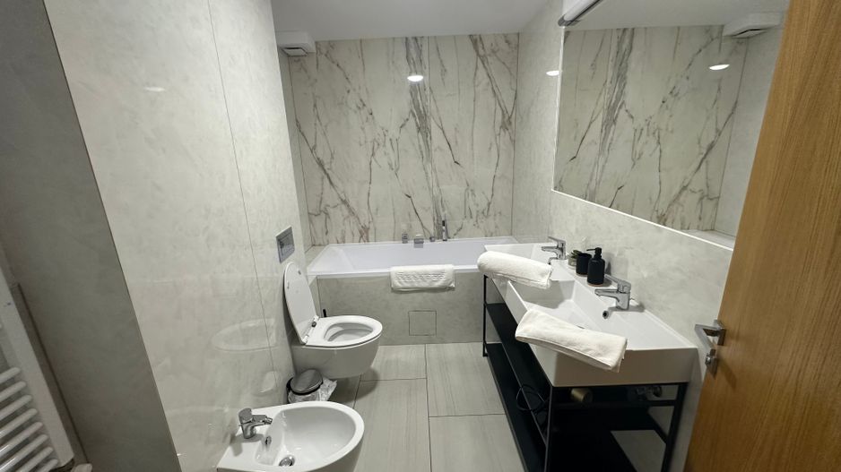 Apartament bloc nou 3 camere - parcare subterana - Poză 10
