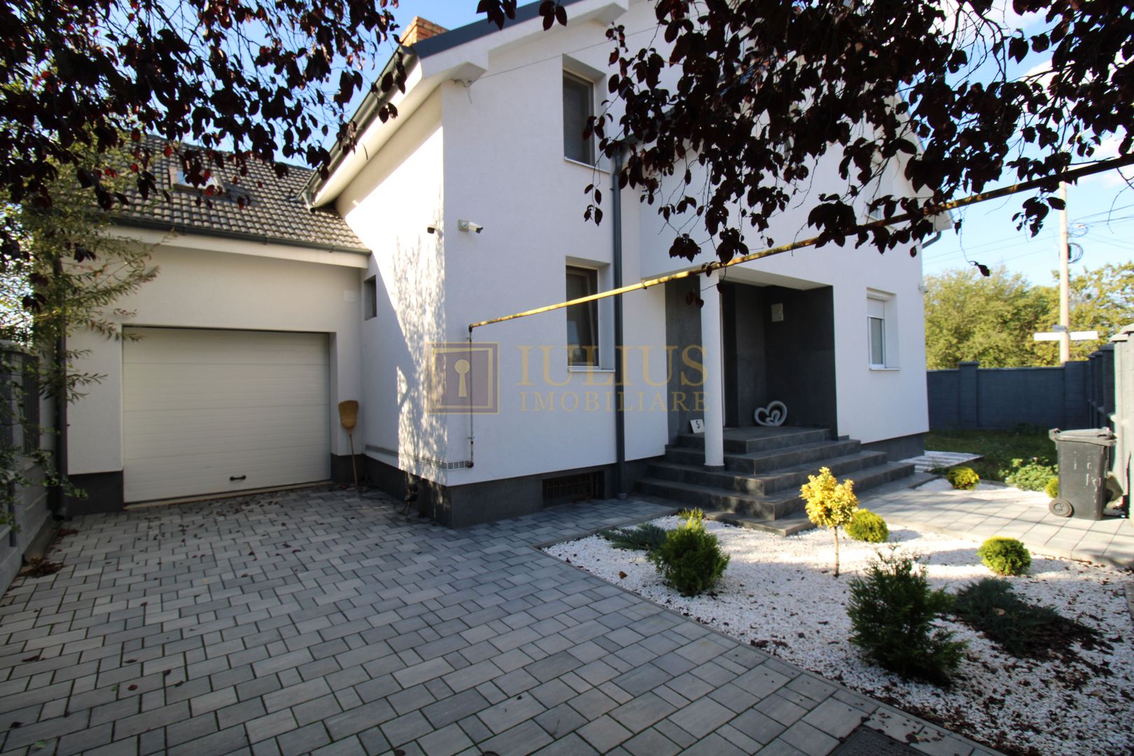 Casa in Blascovici, 5 camere + 3 bai, centrala proprie - Poză 35