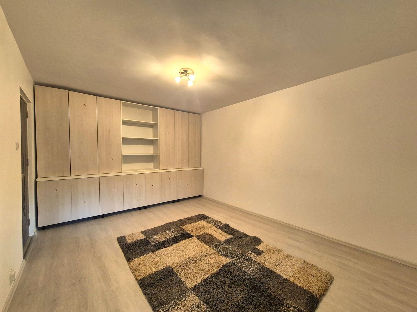 Exclusivitate - Imobil la cheie, ideal birouri sau locuință, la prima închiriere - Poză 4