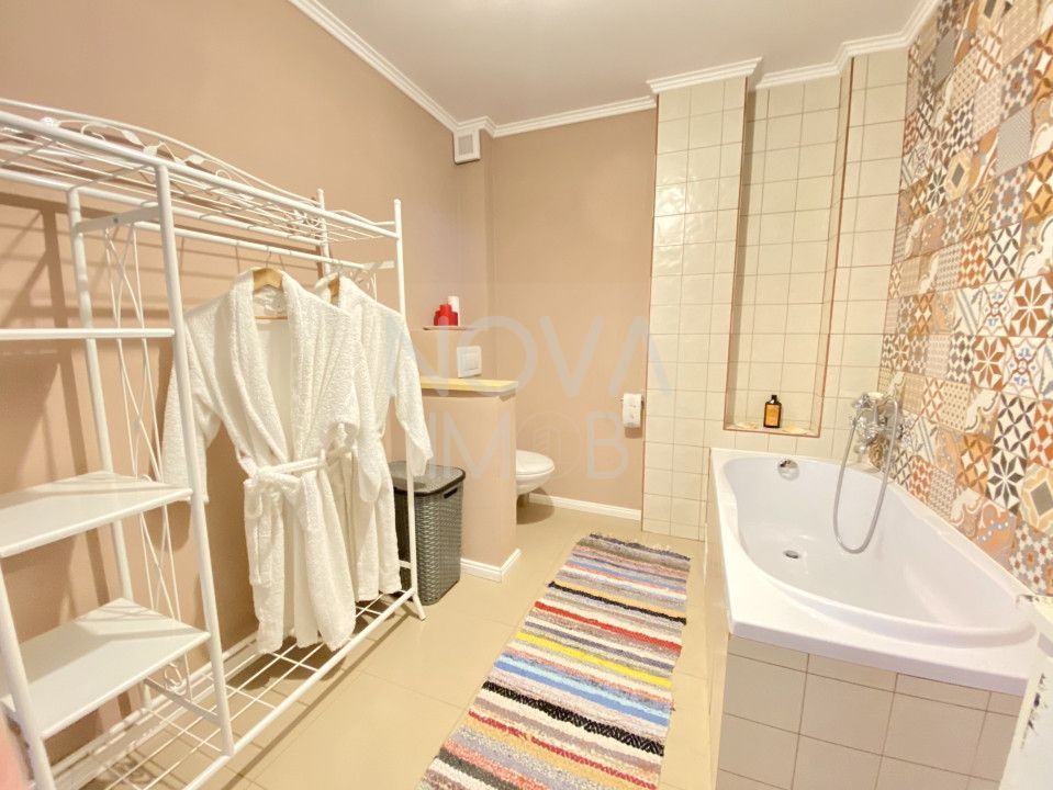 Apartament 3 camere, 2 bai, decomandat in Strand pentru inchiriat - Poză 7