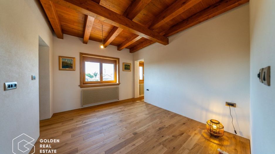 Proprietate de lux in zona Micălaca + două spații comerciale - Poză 20