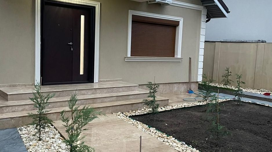 Casa individuala Tunari | Curte libera 200 mp - Poză 1