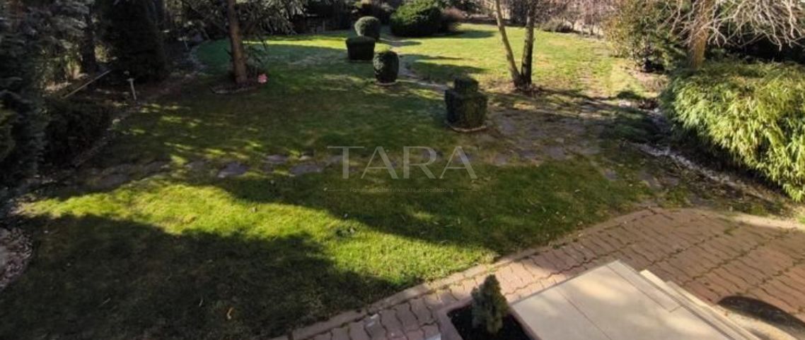 Casă spațioasă și luminoasă, cu teren generos, zona Europa - Poză 13