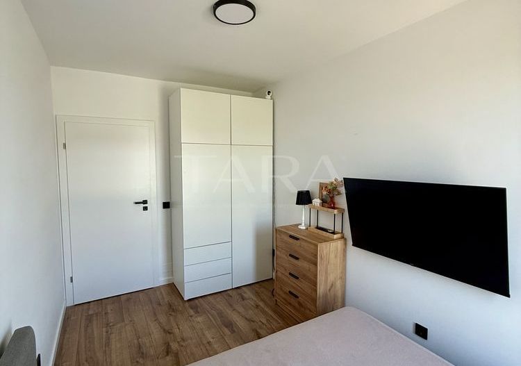 Apartament decomandat cu 3 camere, ultimul etaj, Traian Vuia. - Poză 4