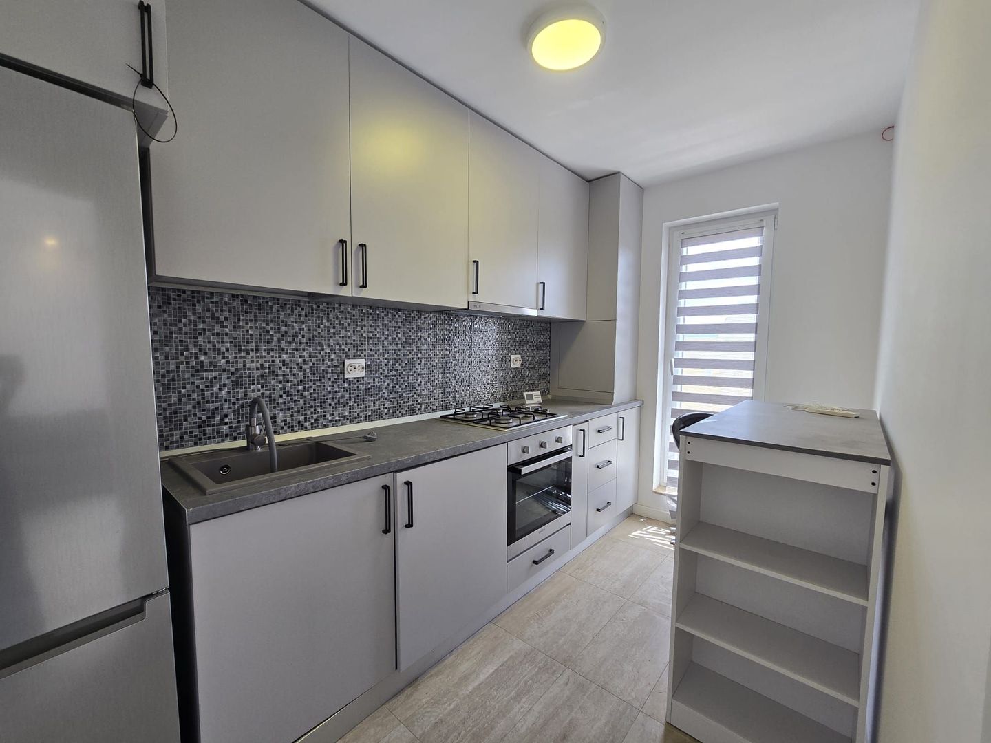 COSMOPOLIS - Studio Simplu Tip Garsoniera, mobilat si utilat. - Poză 5