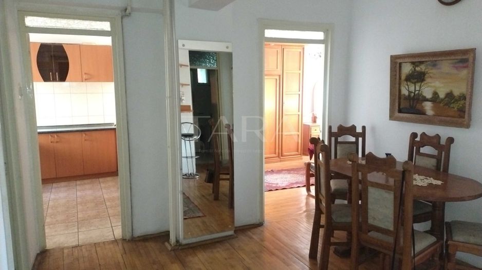 Apartament spațios, central, ideal pentru familie sau investiție! - Poză 2