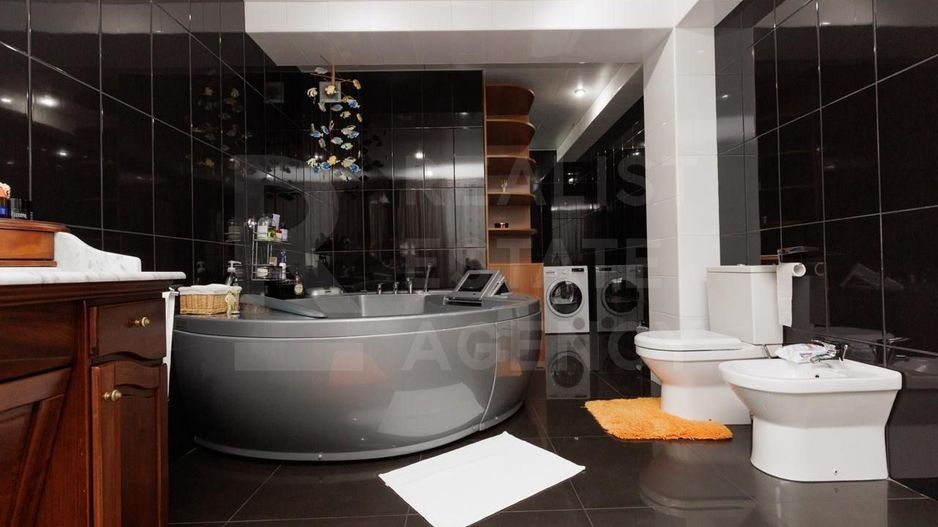 Vânzare, penthouse cu suprafața de 227 mp, str. Romană, Ungheni - Poză 23