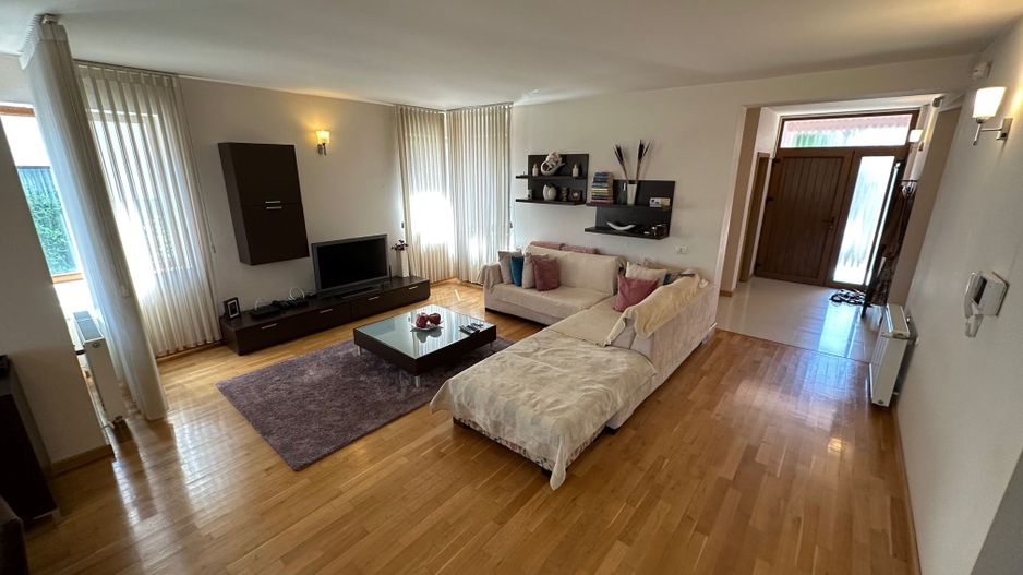 Casa individuala cu garaj  în spate la IKEA - Poză 9