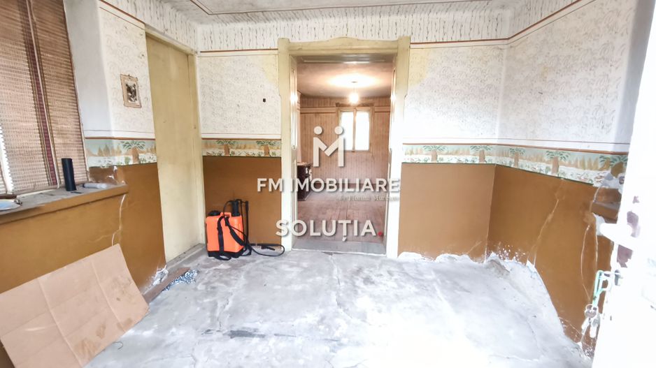 Casă de vânzare cu 10 ari teren -Central-Miresu Mare! - Poză 9