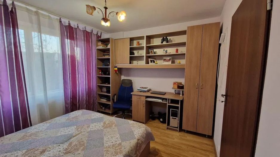 Apartamet 3 camere de vanzare Gorjului - Poză 2