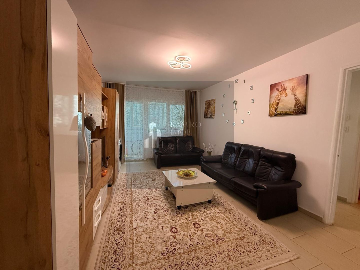 Apartament 2 camere decomandat/10 minute metrou Costin Georgian - Poză 2