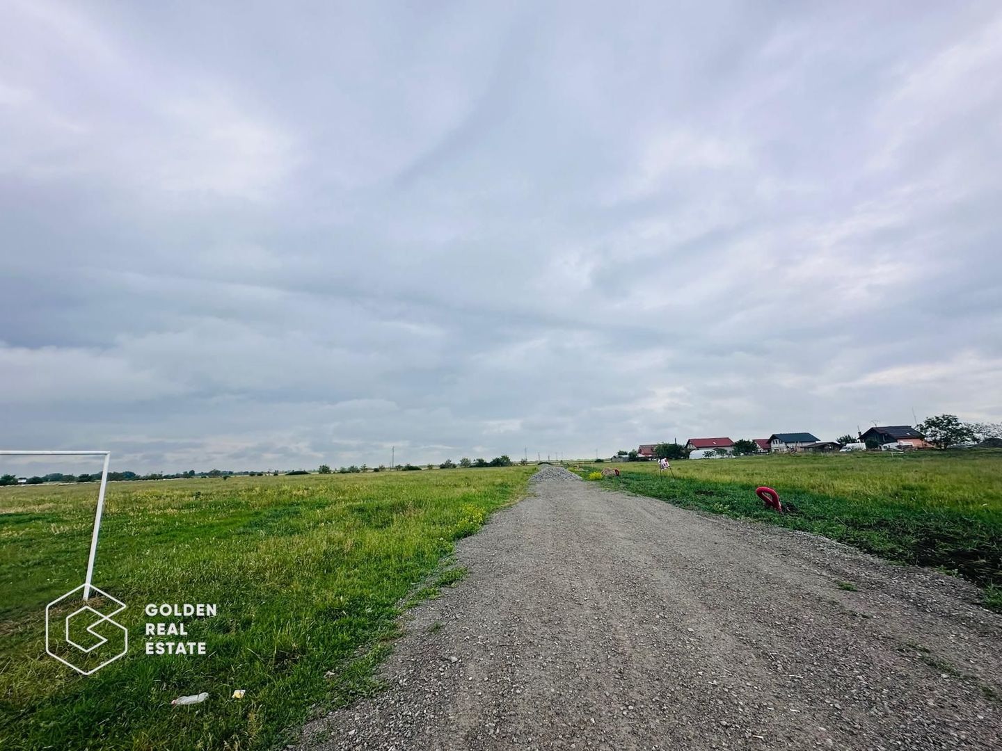 Terenuri cu utilitati, intrare Livada - Poză 5