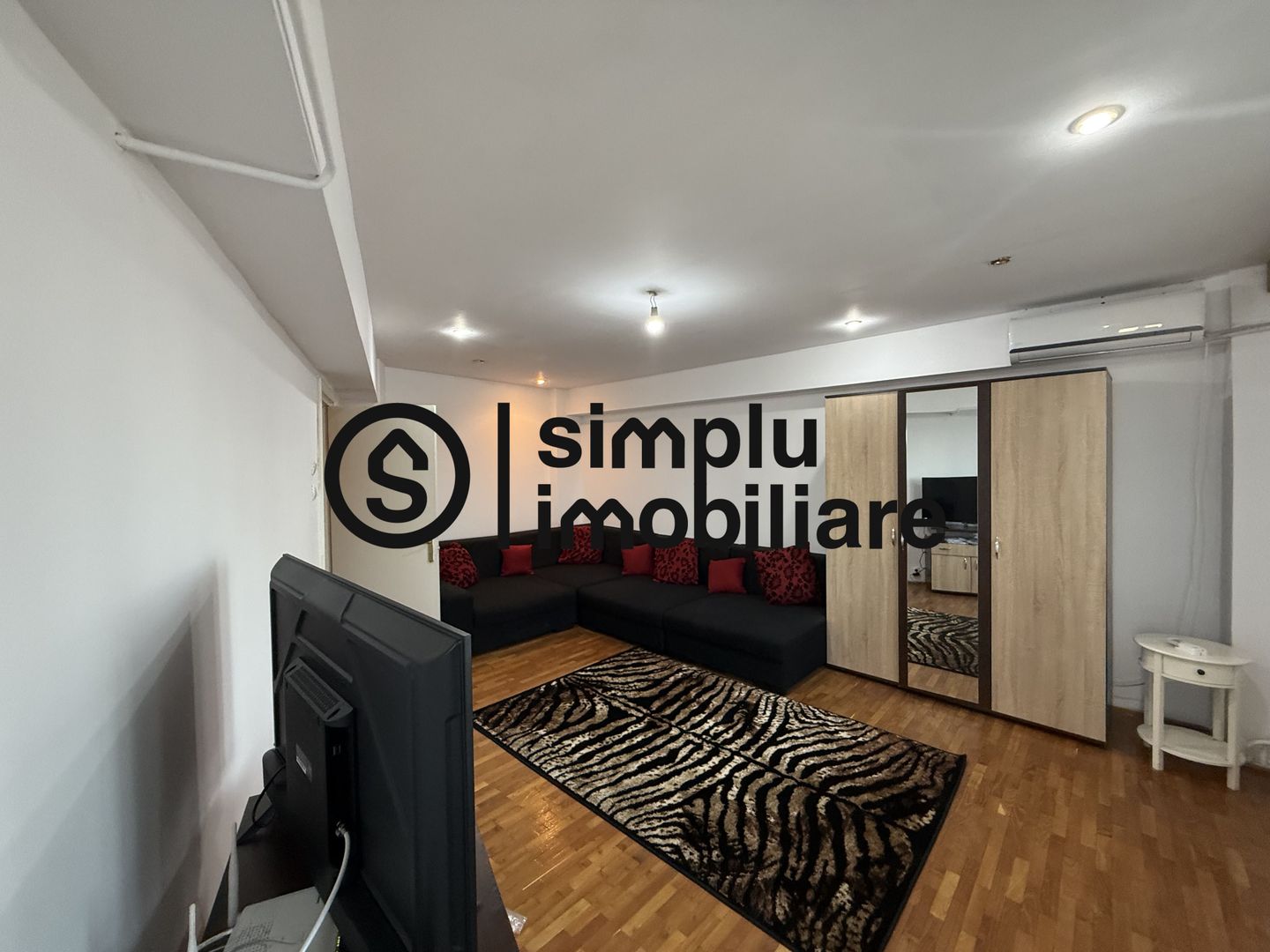2 decomandate, Piata Centrala - 450 Euro - Poză 4