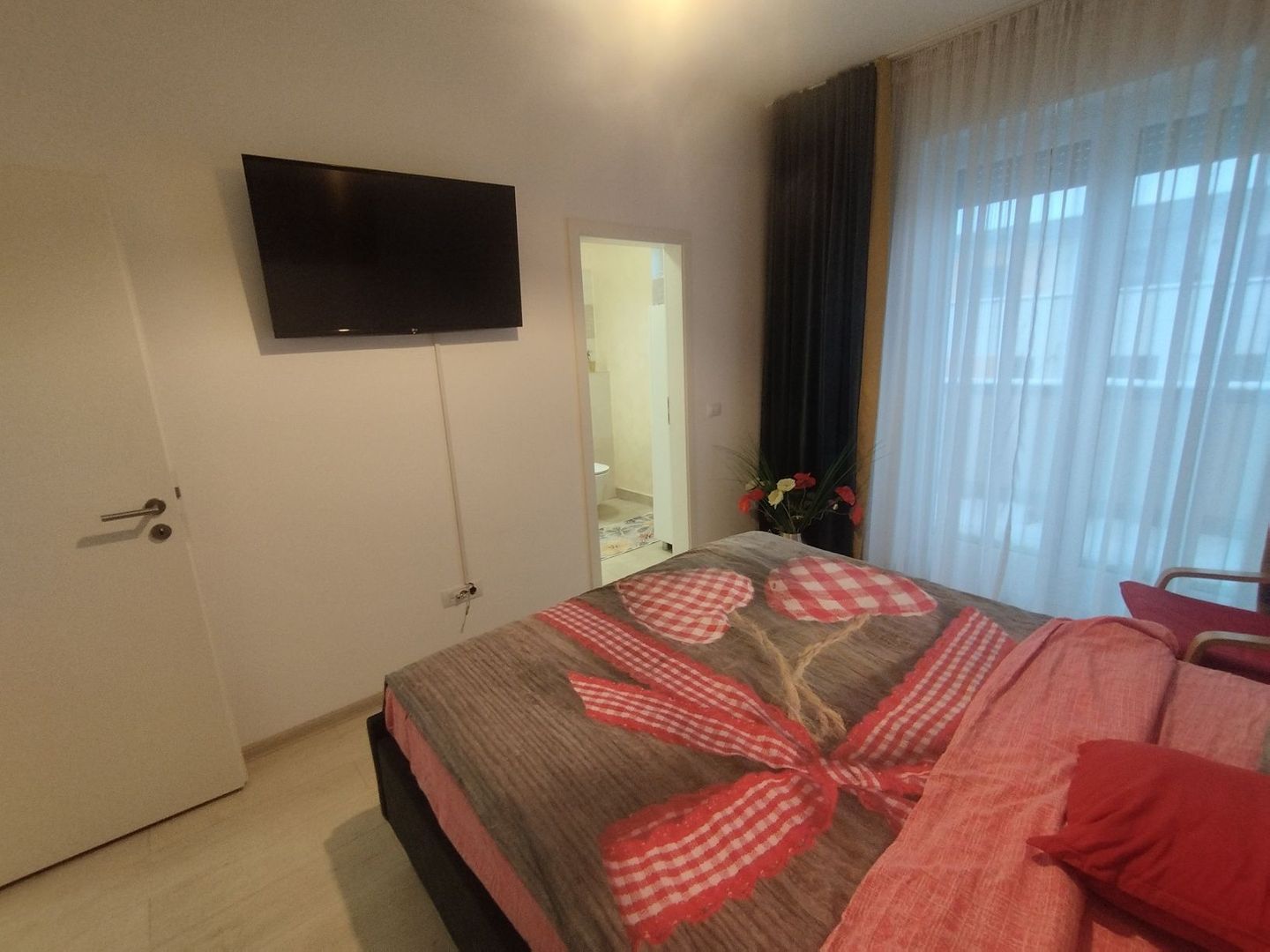 Apartament cu 2 camere 62 mp. și terasă de 42 mp. - Poză 7