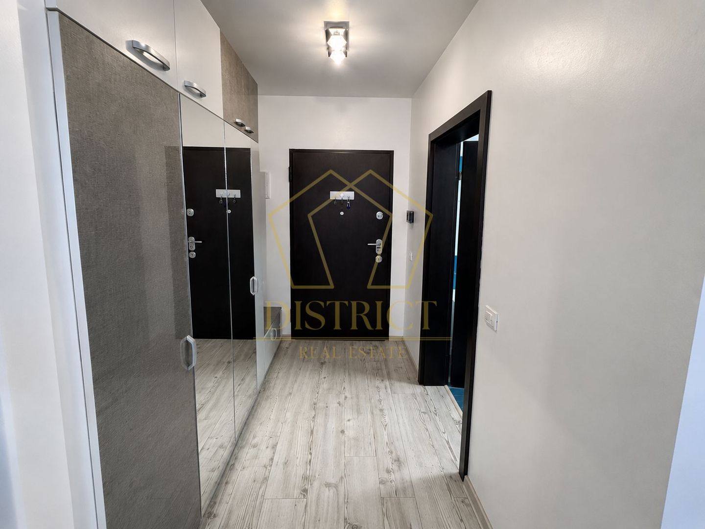 Garsoniera luminoasă cu bucatarie separată I Dumbravita - Poză 12