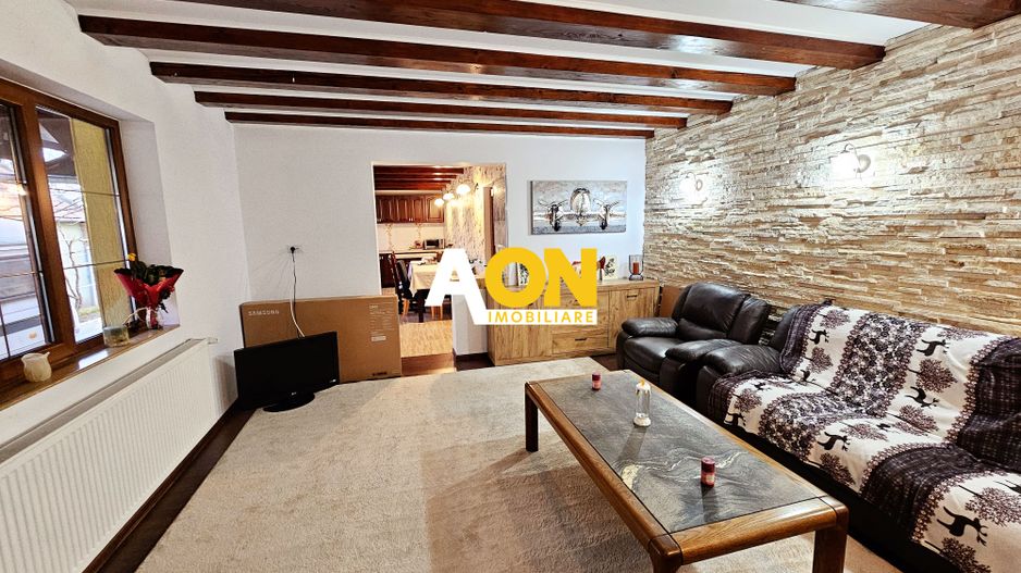 Casa cu 2 corpuri de cladire, 504 mp teren, Lipoveni - Poză 4