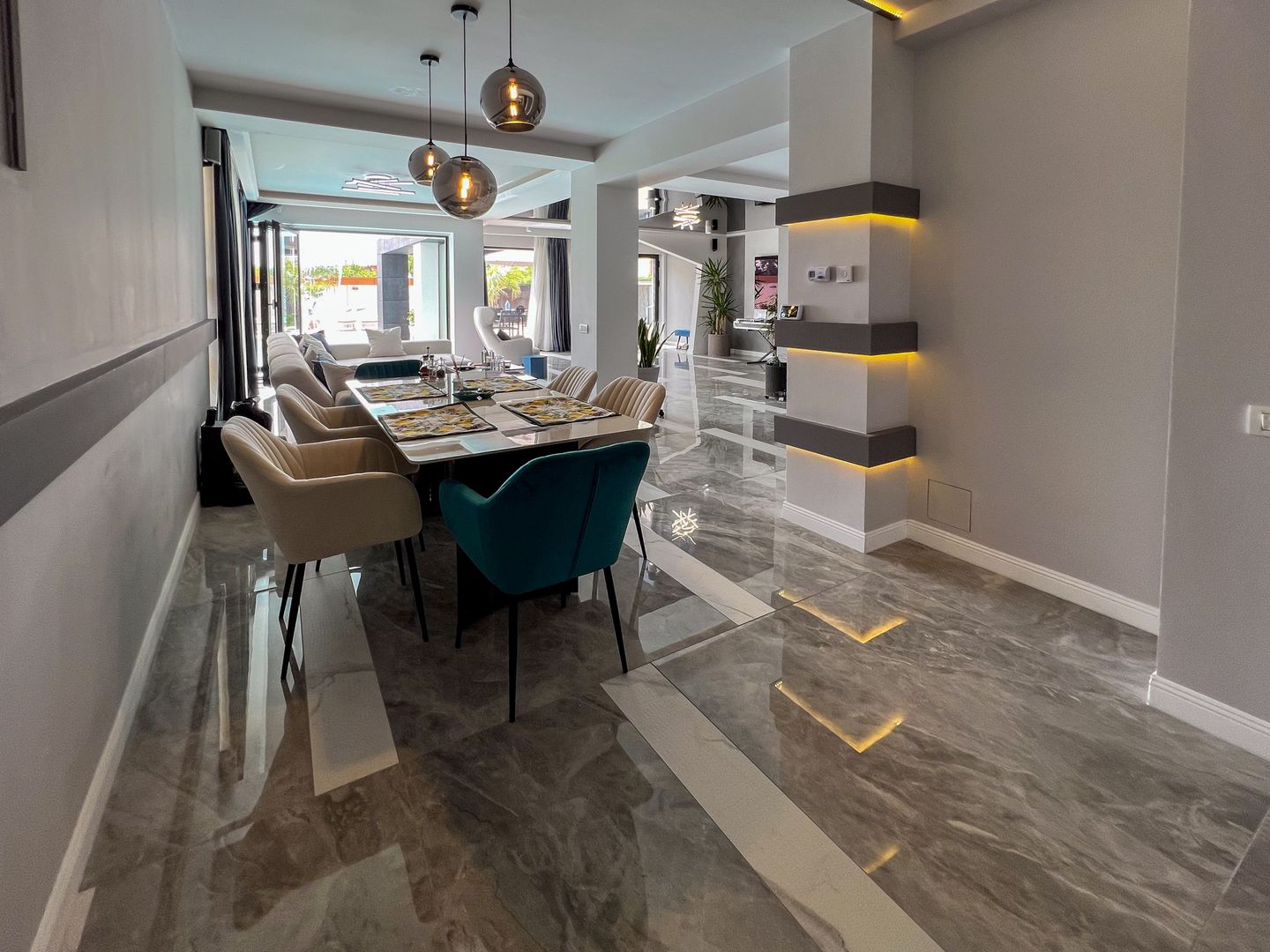 Ready to move  |  Vila premium cu piscina și jacuzzi încălzite - Poză 22