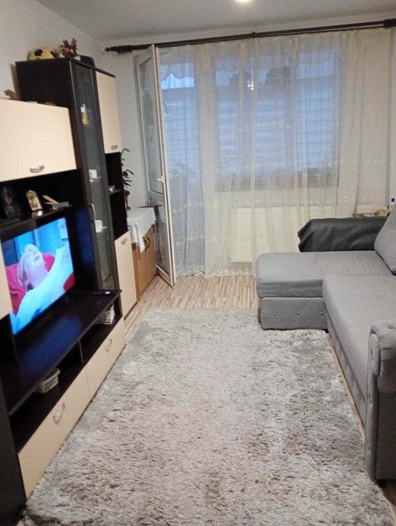 BRASADAS vinde ap 2 cam etaj 3/4 in Carpați 1 - Poză 2