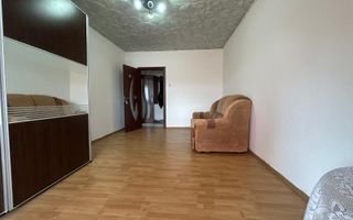 De vanzare apartament 2 camere zona Judecatorie Onesti - Poză 2